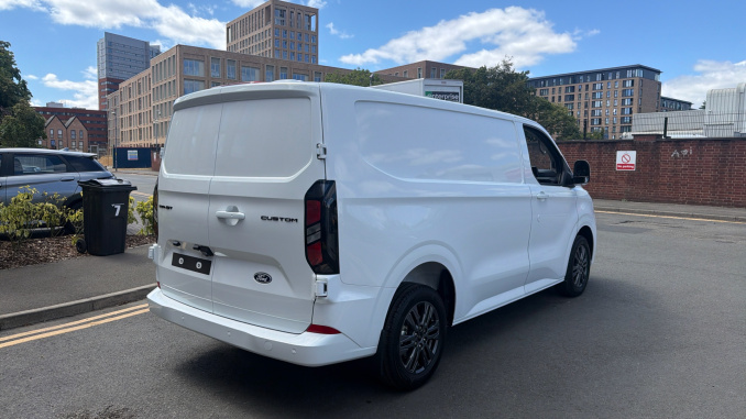 Ford Transit Custom 320 L1 Diesel Fwd 2.0 EcoBlue 136ps H1 Van Limited Auto - Image 10